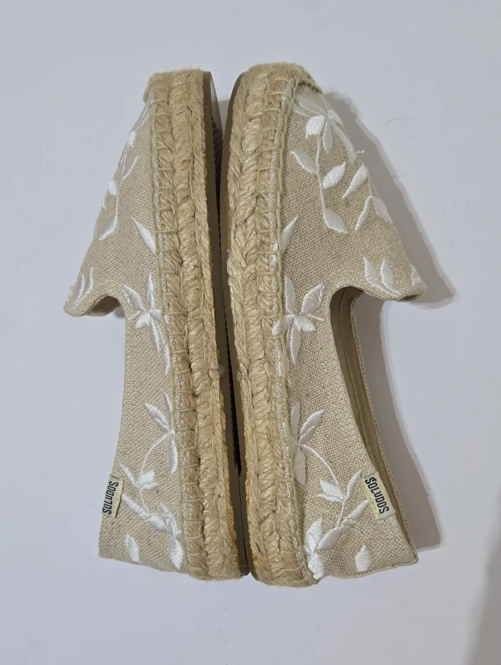 Soludos Women's Natural Canvas Espadrille with White Floral Embroidery